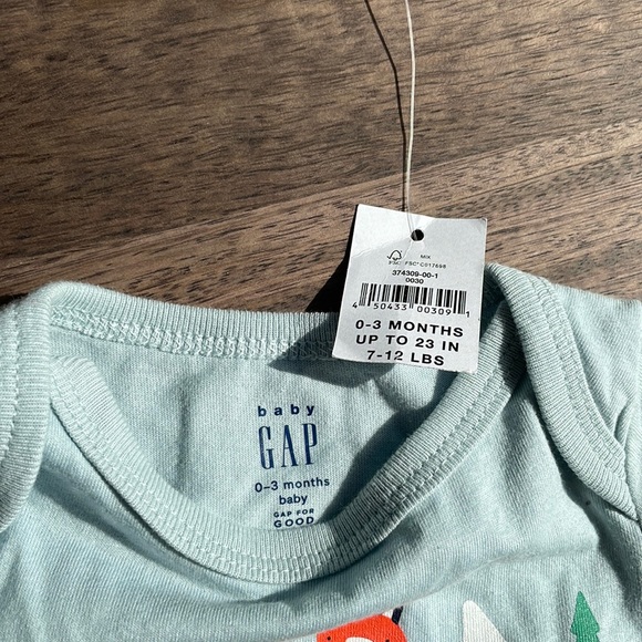 Baby Gap Graphic Bodysuit - Picture 2 of 3